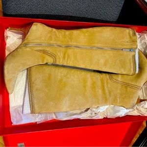 Gorgeous Donald J Pliner camel heeled boots with snake trim.